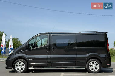 Минивэн Opel Vivaro 2012 в 
