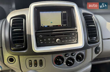 Минивэн Opel Vivaro 2012 в 