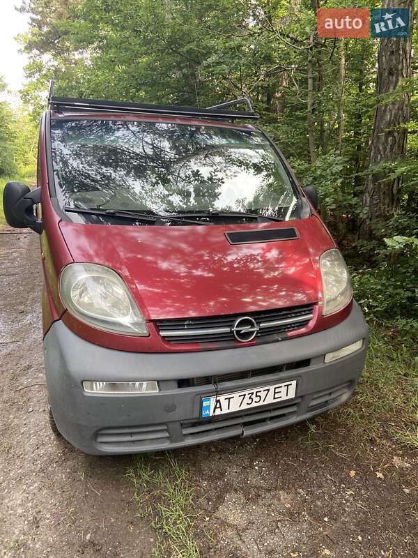 Мінівен Opel Vivaro 2005 в Івано-Франківську