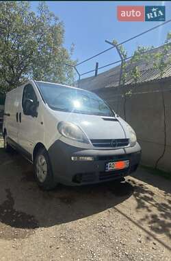 Грузовой фургон Opel Vivaro 2003 в Ужгороде