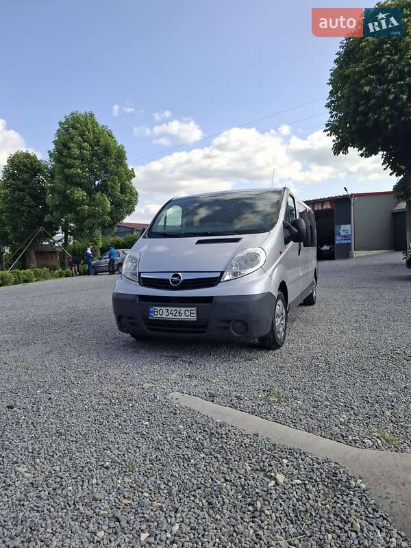 Opel Vivaro 2012