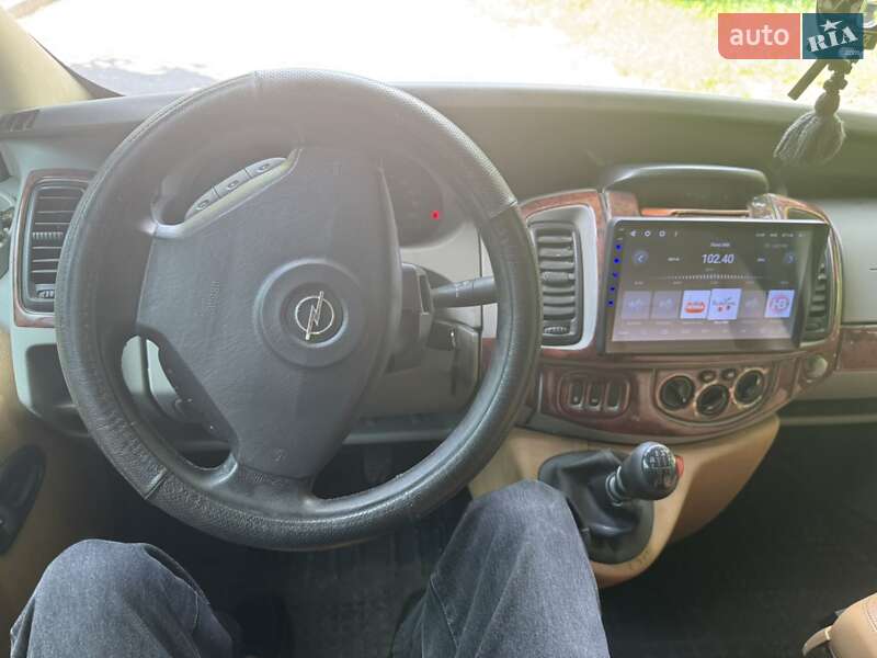 Минивэн Opel Vivaro 2003 в Черновцах