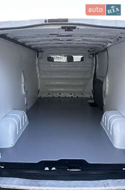 Грузовой фургон Opel Vivaro 2014 в 