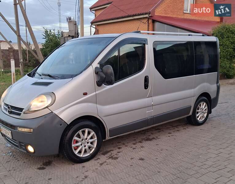 Минивэн Opel Vivaro 2005 в 