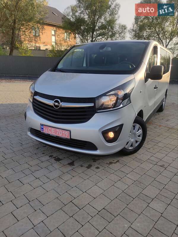 Opel Vivaro 2015
