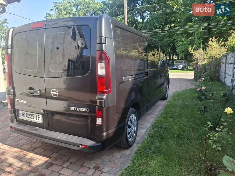 Минивэн Opel Vivaro 2015 в Ровно фото 8 Минивэн Opel Vivaro 2015 в Ровно