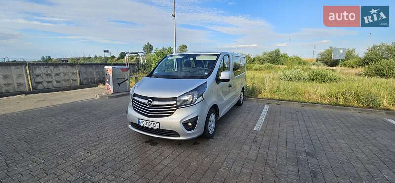 Opel Vivaro 2015