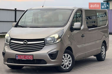 Мінівен Opel Vivaro 2015 в Луцьку