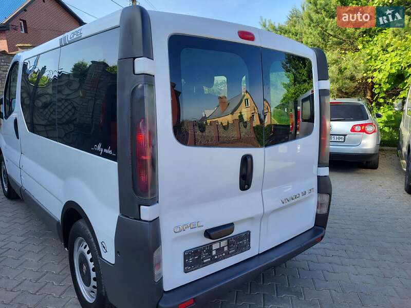 Мінівен Opel Vivaro 2002 в Хмельницькому