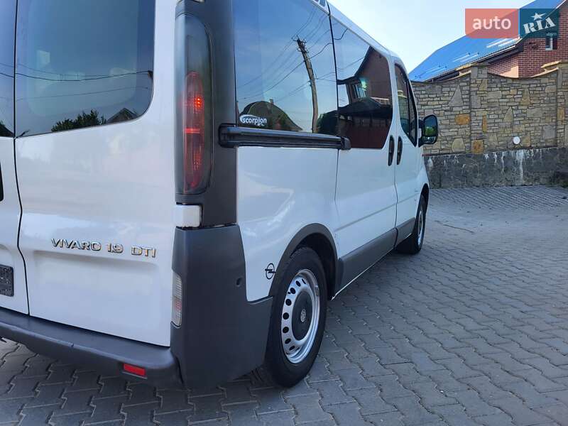 Мінівен Opel Vivaro 2002 в Хмельницькому