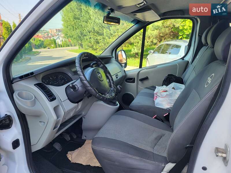 Мінівен Opel Vivaro 2002 в Хмельницькому
