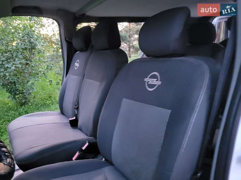 Мінівен Opel Vivaro 2002 в Хмельницькому