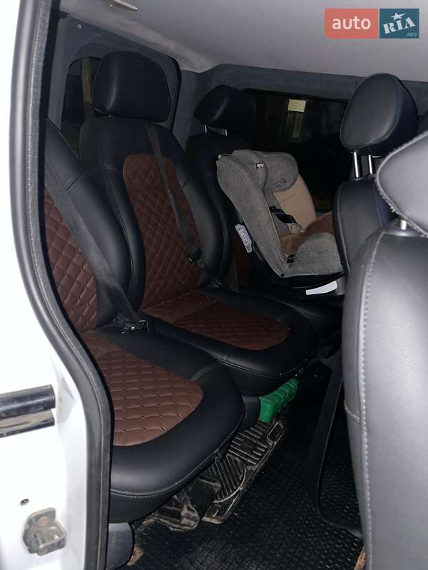 Мінівен Opel Vivaro 2012 в Миколаєві