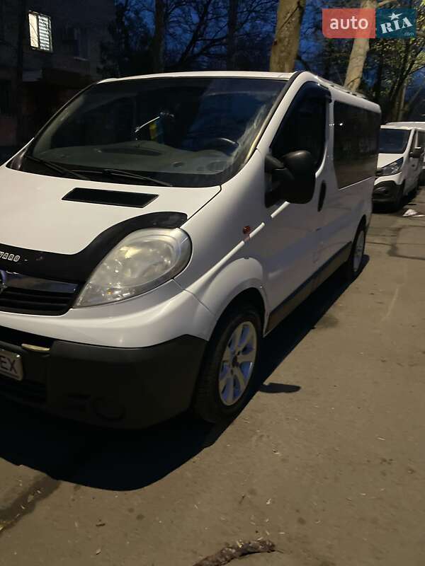Opel Vivaro 2012
