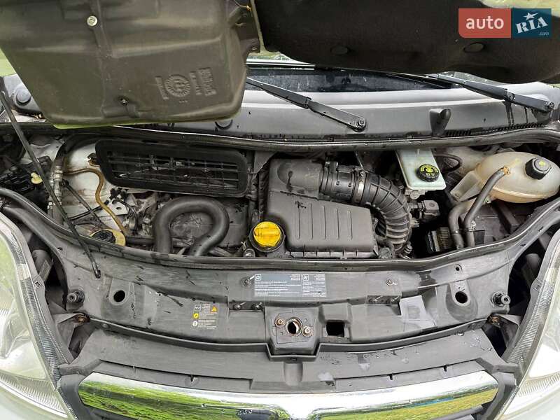 Грузовой фургон Opel Vivaro 2014 в Киеве