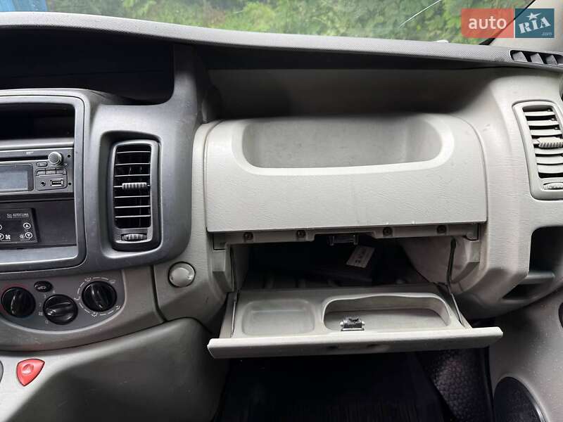 Грузовой фургон Opel Vivaro 2014 в Киеве