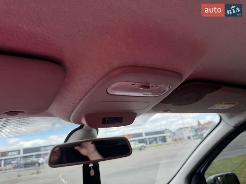 Минивэн Opel Vivaro 2017 в Львове