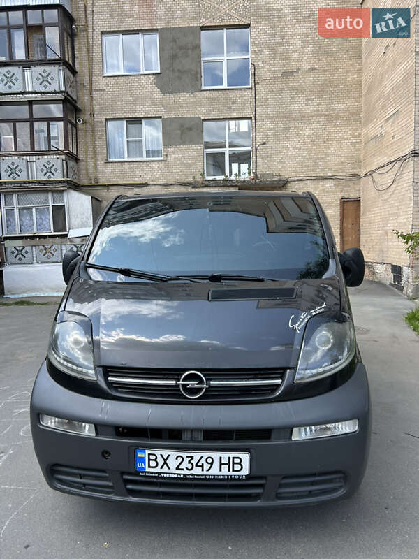 Opel Vivaro 2005