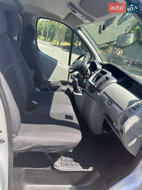 Минивэн Opel Vivaro 2014 в Светловодске фото 16 Минивэн Opel Vivaro 2014 в Светловодске