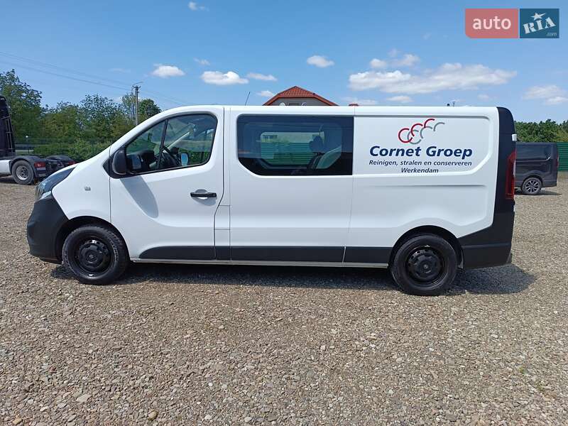 Вантажопасажирський фургон Opel Vivaro 2016 в Дубні