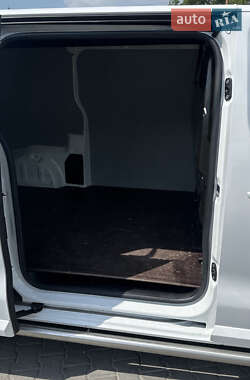 Грузовой фургон Opel Vivaro 2020 в 