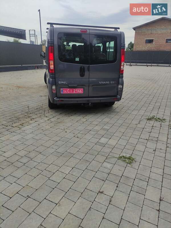 Минивэн Opel Vivaro 2010 в Львове