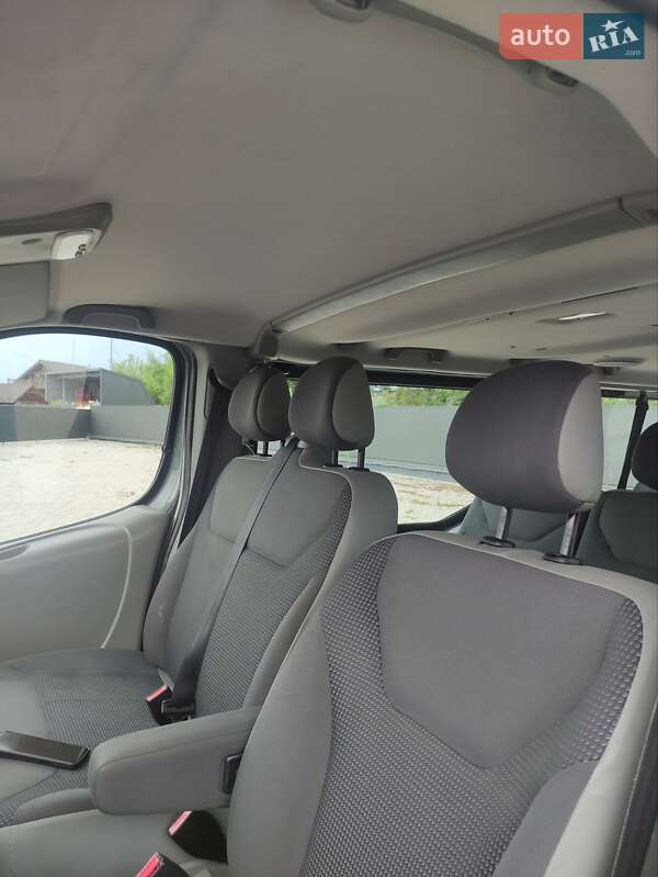 Минивэн Opel Vivaro 2010 в Львове