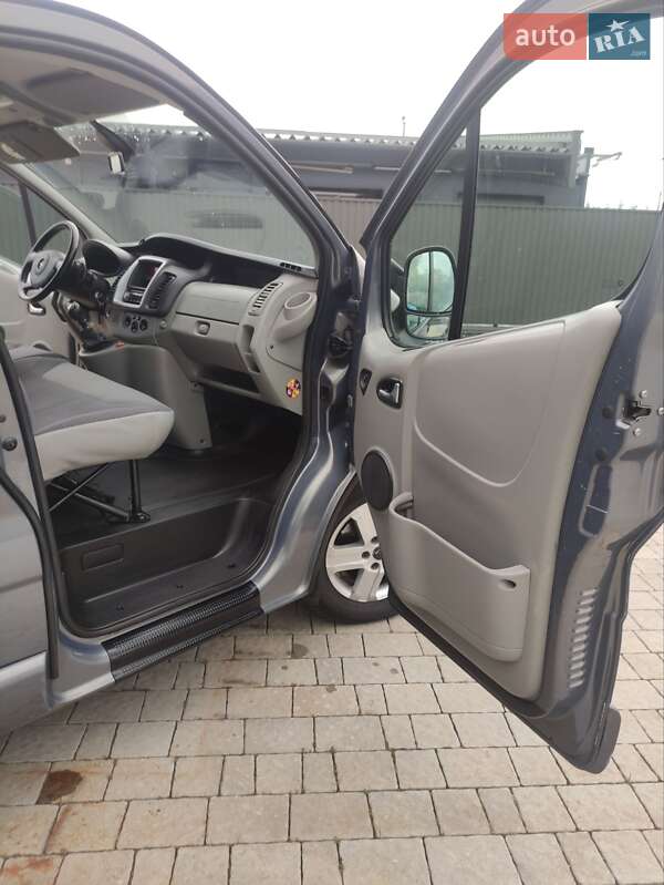 Минивэн Opel Vivaro 2010 в Львове