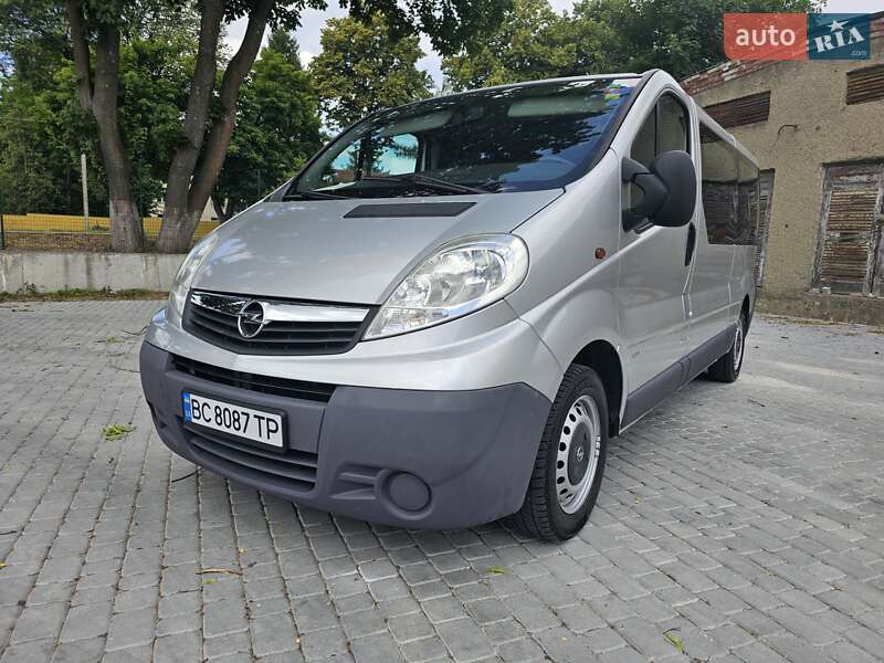 Мінівен Opel Vivaro 2009 в Івано-Франково