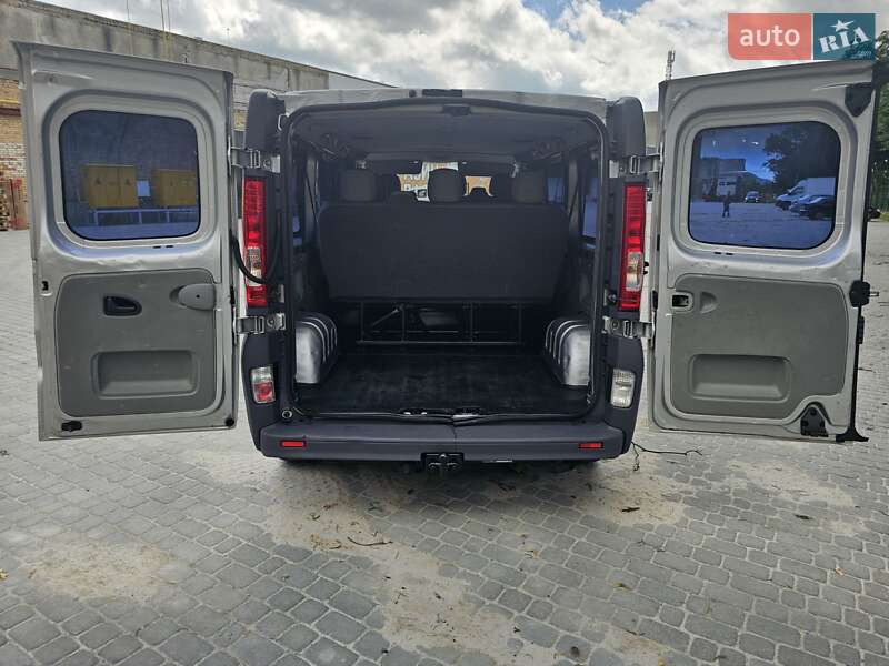 Мінівен Opel Vivaro 2009 в Івано-Франково