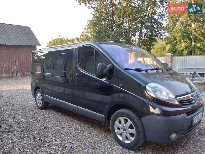 Opel Vivaro 2011