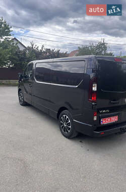 Грузовой фургон Opel Vivaro 2015 в 