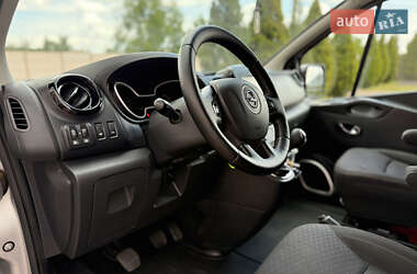 Мінівен Opel Vivaro 2015 в 
