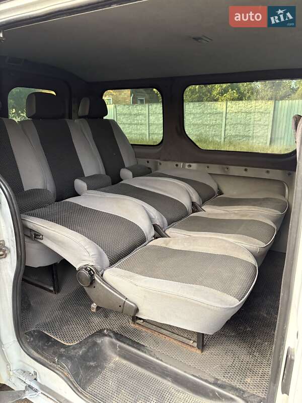Минивэн Opel Vivaro 2005 в Александрие