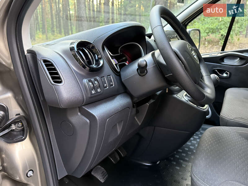 Минивэн Opel Vivaro 2018 в Киеве