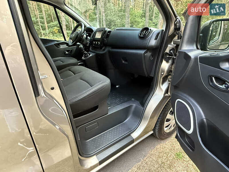Минивэн Opel Vivaro 2018 в Киеве