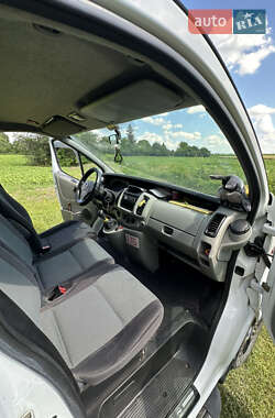 Минивэн Opel Vivaro 2003 в 