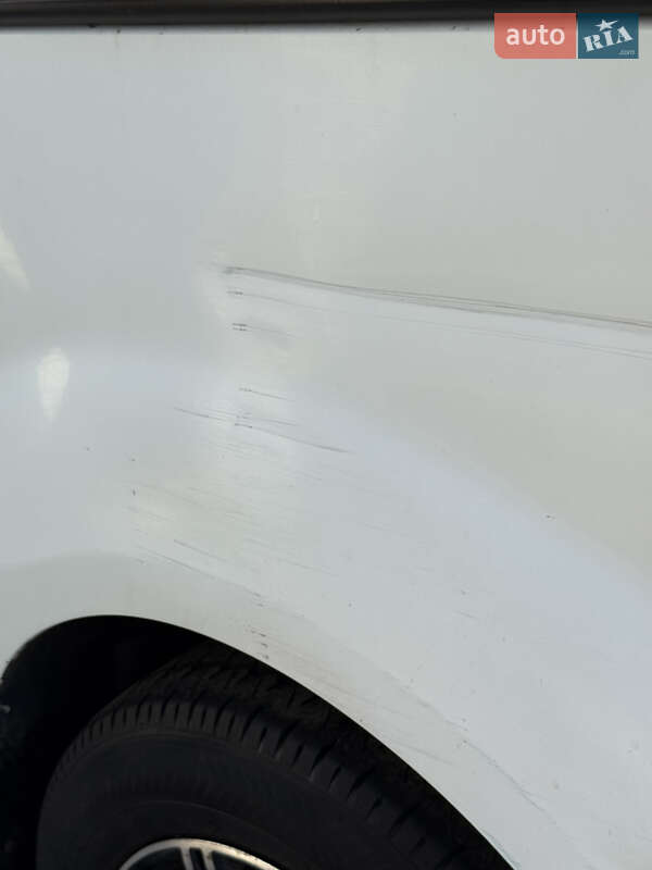 Минивэн Opel Vivaro 2011 в Лозовой
