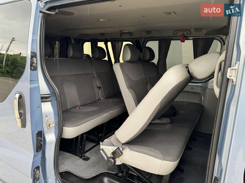 Минивэн Opel Vivaro 2013 в Сарнах