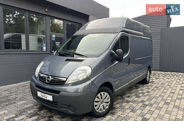 Вантажний фургон Opel Vivaro 2013 в Чернівцях