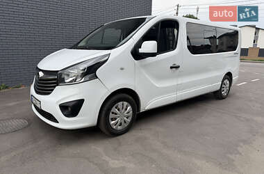 Минивэн Opel Vivaro 2016 в Киеве