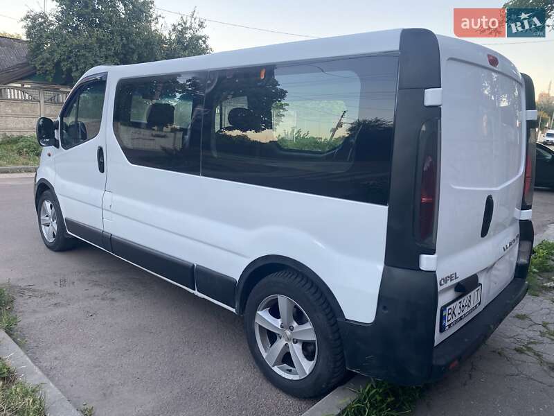 Мінівен Opel Vivaro 2003 в Житомирі