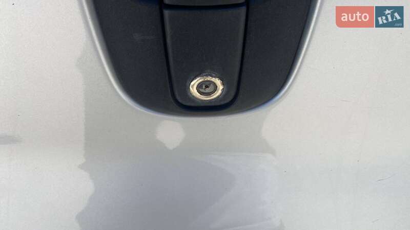 Мінівен Opel Vivaro 2011 в Києві