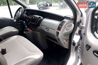 Минивэн Opel Vivaro 2009 в 