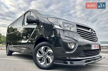 Минивэн Opel Vivaro 2017 в Бурштыне