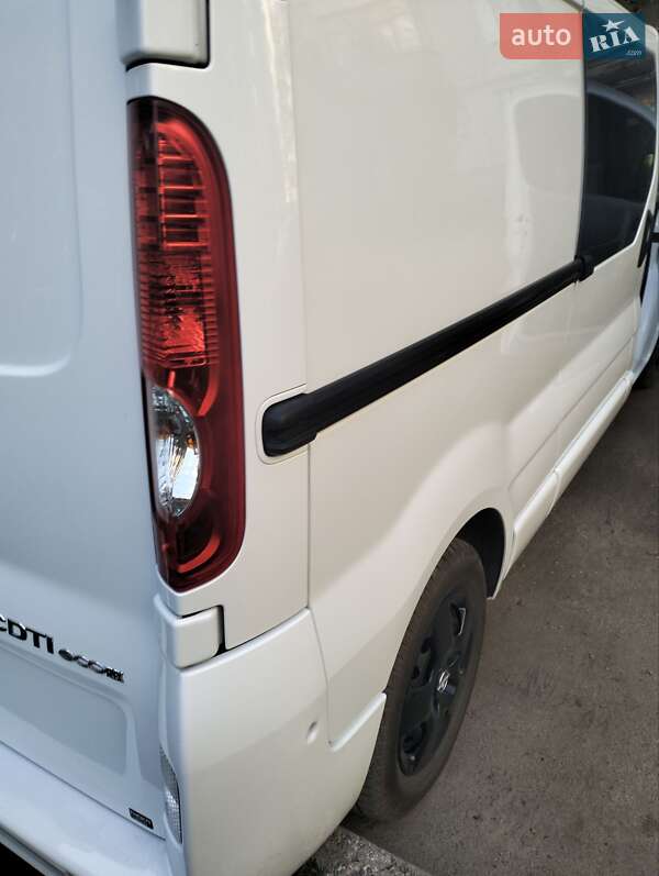 Минивэн Opel Vivaro 2013 в Славянске