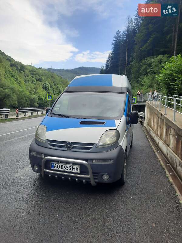 Opel Vivaro 2004