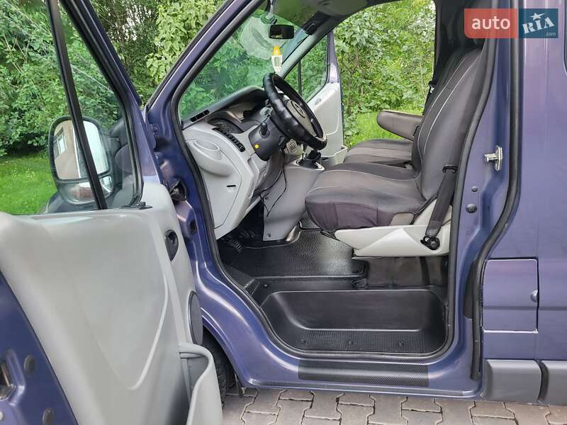 Мінівен Opel Vivaro 2005 в Хмельницькому