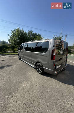 Мінівен Opel Vivaro 2015 в Києві