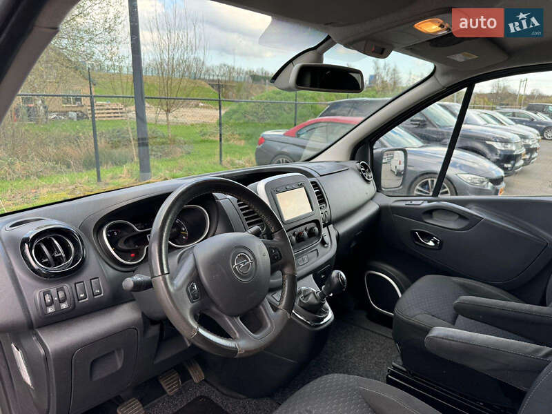 Минивэн Opel Vivaro 2015 в Киеве